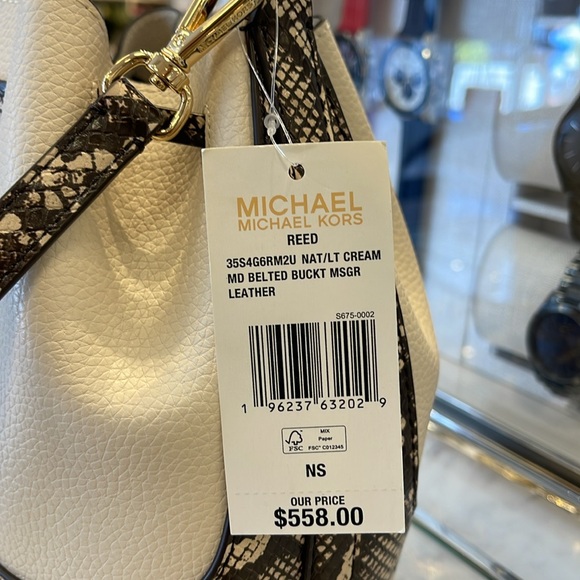 MICHAEL KORS 
Reed Md Pebbled Leather Belted Bucket Messenger Satchel Crossbody - Picture 7 of 16